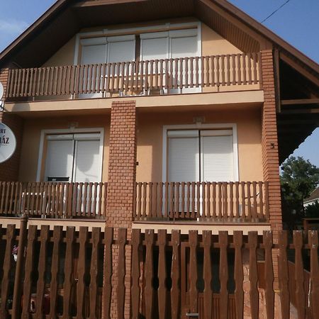 Tuenderkert Apartmanok Hajduszoboszlo Exterior photo