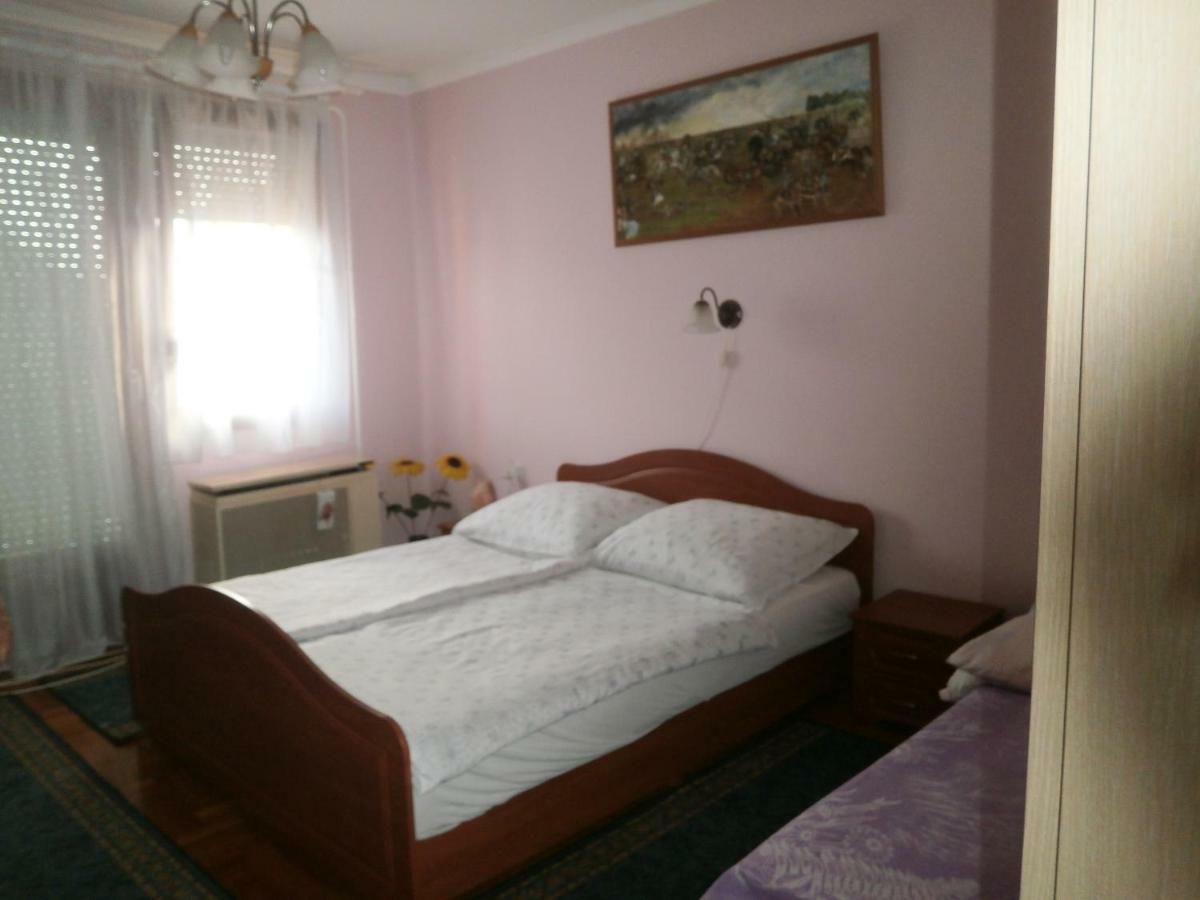 Tuenderkert Apartmanok Hajduszoboszlo Exterior photo