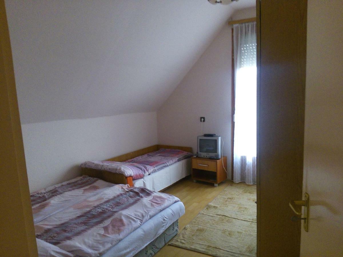Tuenderkert Apartmanok Hajduszoboszlo Exterior photo