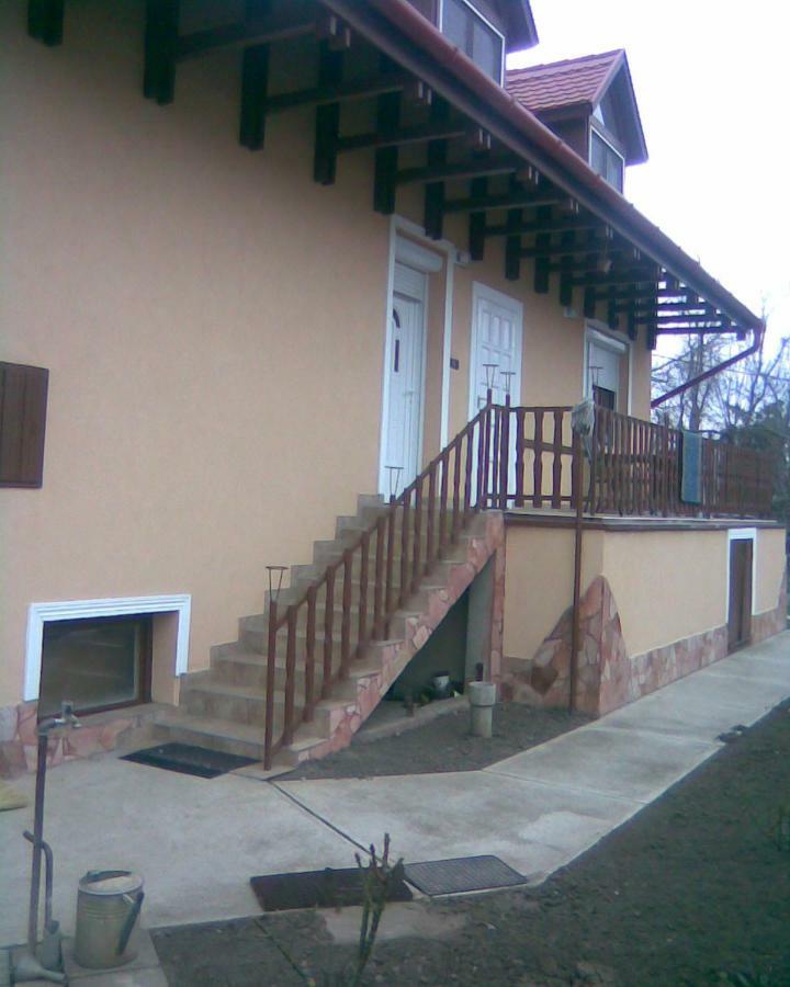 Tuenderkert Apartmanok Hajduszoboszlo Exterior photo